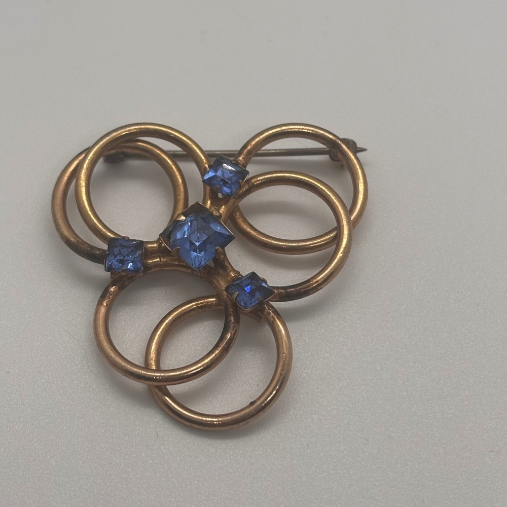 Vintage Gold Tone Interlocking Circles Brooch Blue Rhinestone Pin‎ Women
